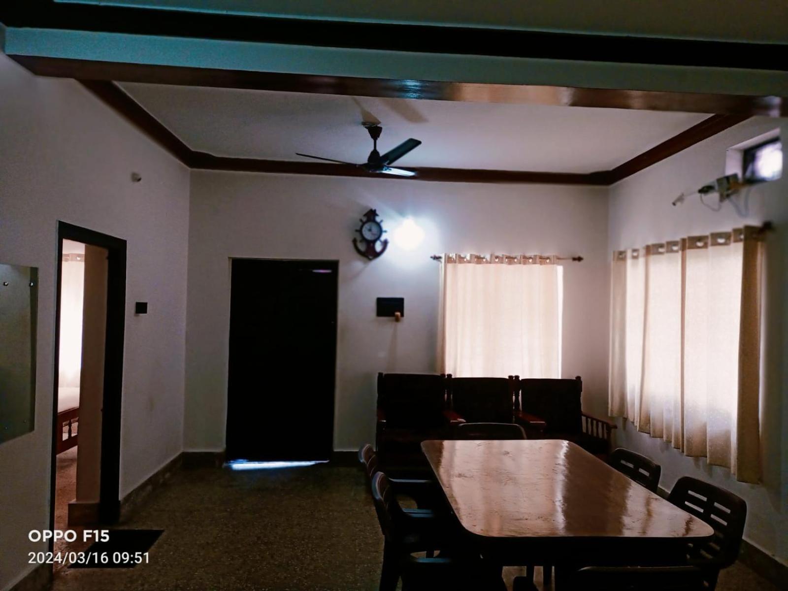 Streaming Valley Independent Coffee Estate Farm stay Madikeri